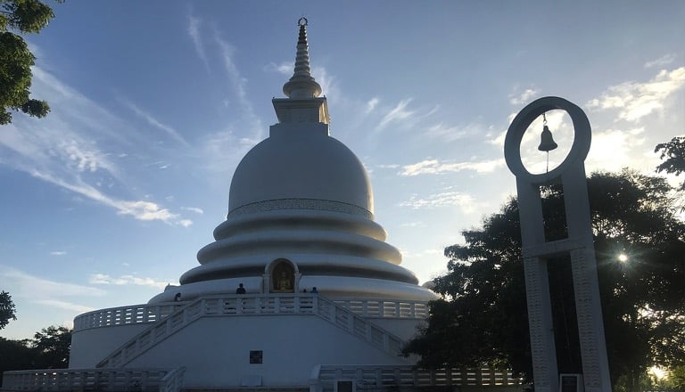 Stupa. Templo en Unuwatuna